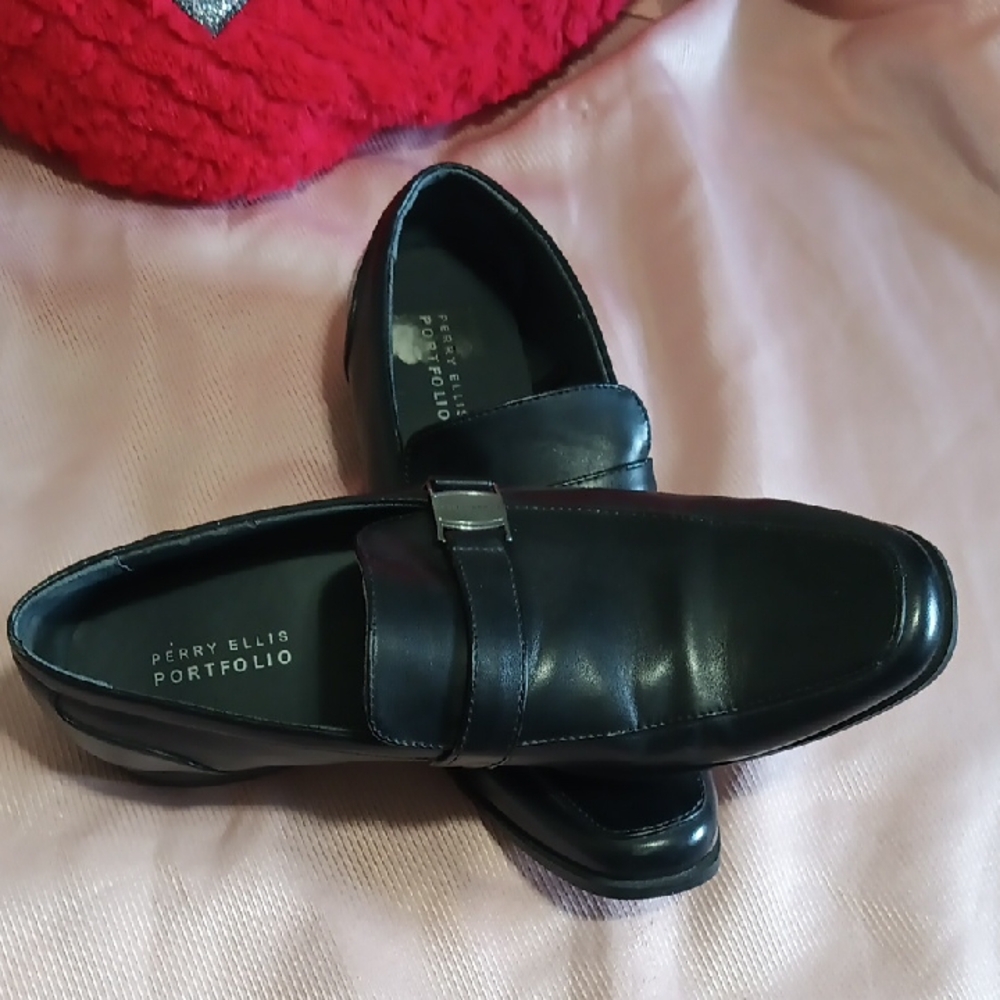 Perry Ellis Portfolio Black Leather Loafers
